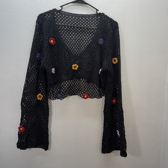 The Unbranded Brand Sweaters - Cropped Sweater Womens M-L Floral Print Bell Sleeves Pullover Boho Beach Hippie